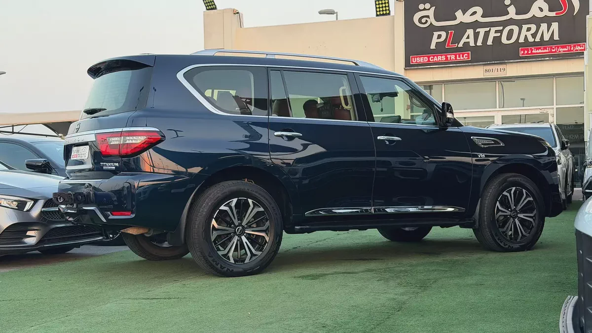 Nissan Patrol LE Platinum 2023  | GCC Specs | Pristine Condition-1-1