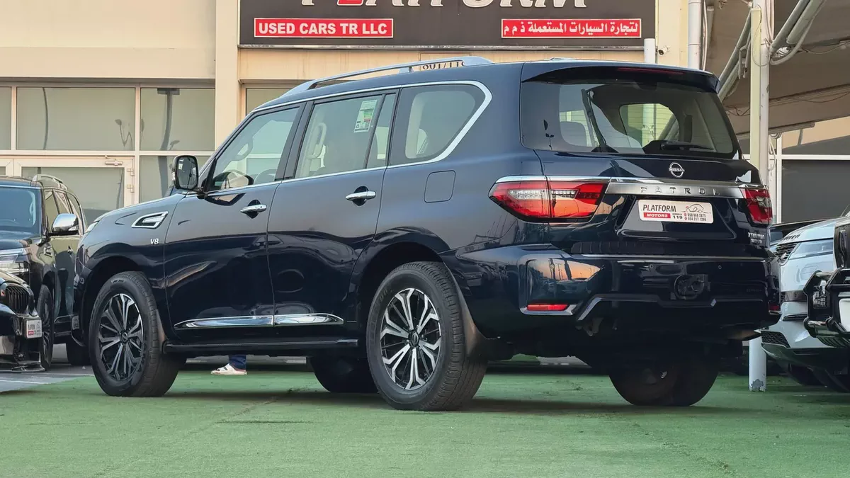 Nissan Patrol LE Platinum 2023  | GCC Specs | Pristine Condition-4-4