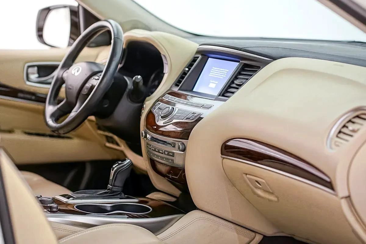 AED 902 PM | INFINITY QX60 LUXURY 7-SEATER 2017 | 7-SEATER | WELL MAINTAINED | 1 YEAR WARRANTY | GCC-10-10
