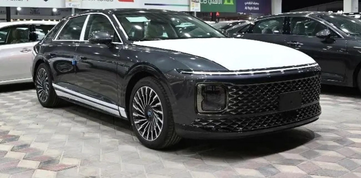 Hyundai Azera 3.5L V6 Premium-2-2