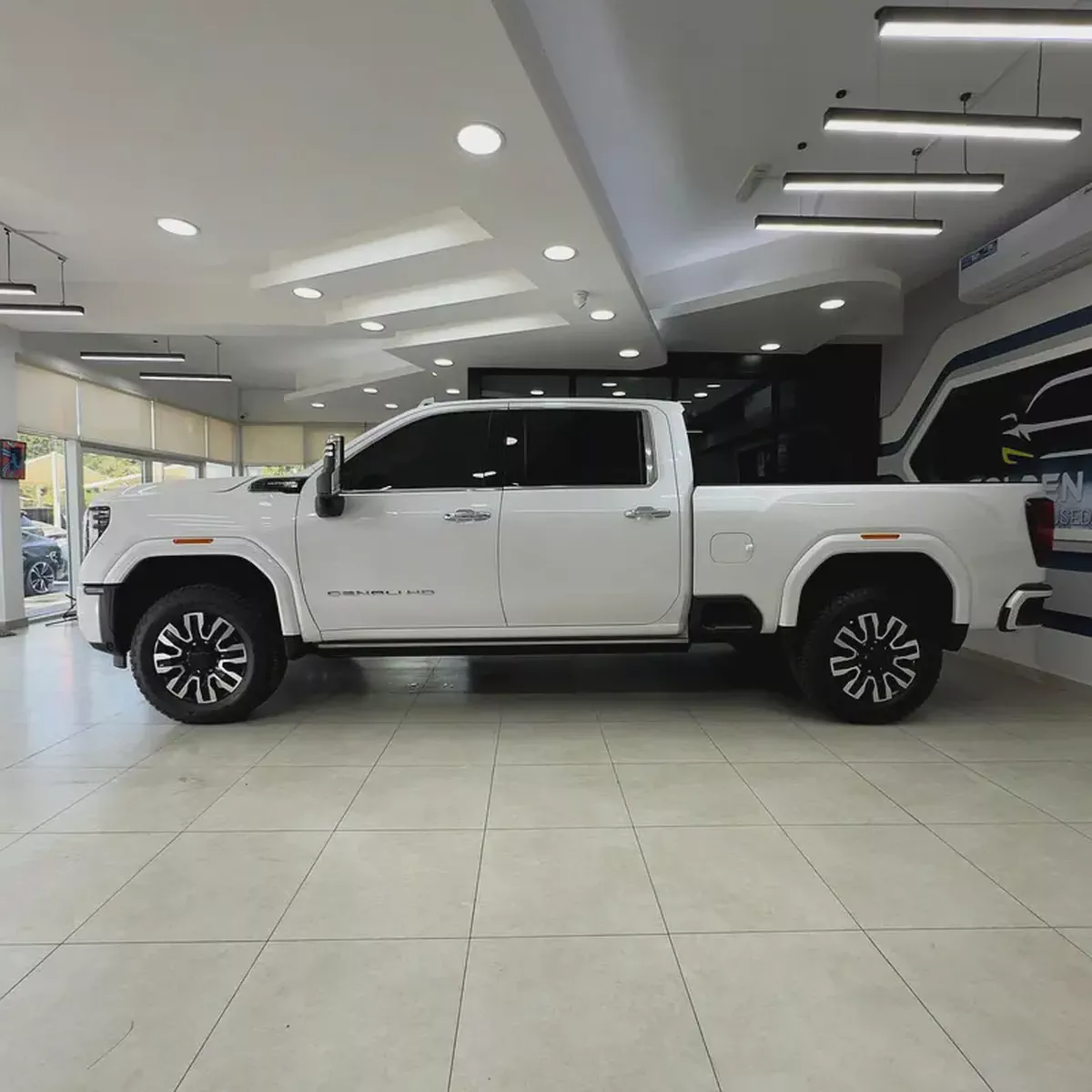 2025 GMC Sierra 2500 HD Denali 2025-2-2