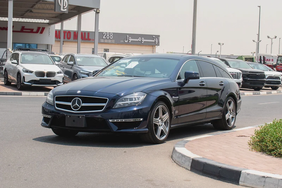 2013 - BENZ CLS63 SHOOTING BRAKE - BRAND NEW CONDITION - ONLY 31,000 KM-2-2
