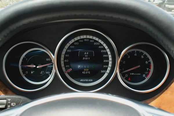 2013 - BENZ CLS63 SHOOTING BRAKE - BRAND NEW CONDITION - ONLY 31,000 KM