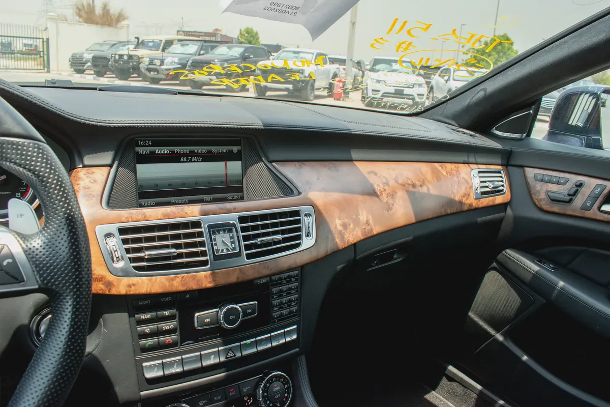 2013 - BENZ CLS63 SHOOTING BRAKE - BRAND NEW CONDITION - ONLY 31,000 KM-11-11