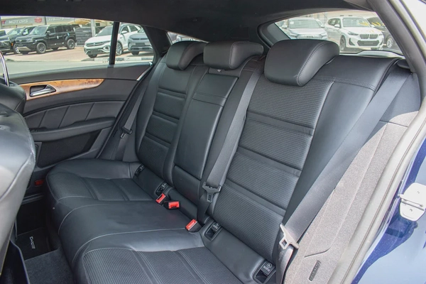 2013 - BENZ CLS63 SHOOTING BRAKE - BRAND NEW CONDITION - ONLY 31,000 KM