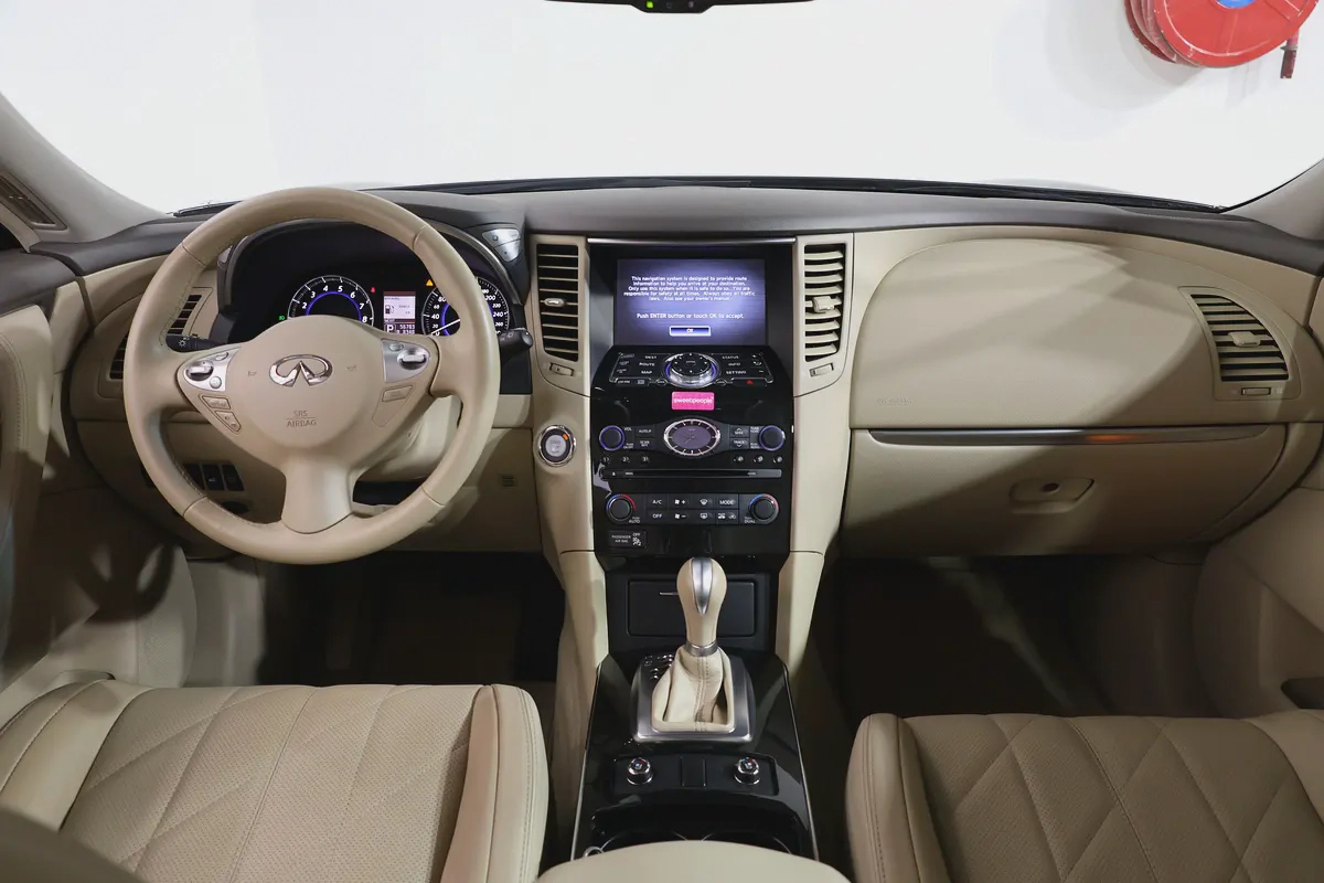 Pristine 2020 Infiniti QX70 Luxury | GCC Specs | Low Mileage-10-10