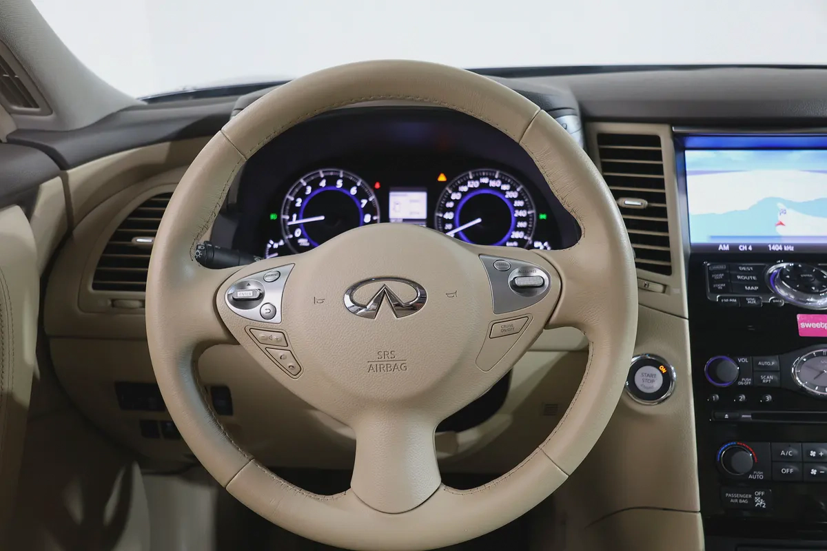 Pristine 2020 Infiniti QX70 Luxury | GCC Specs | Low Mileage-13-13