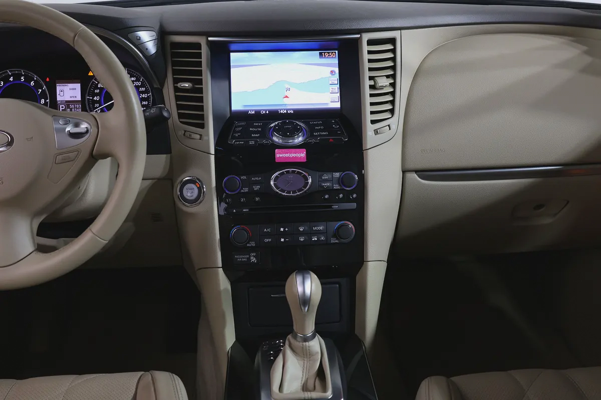 Pristine 2020 Infiniti QX70 Luxury | GCC Specs | Low Mileage-15-15