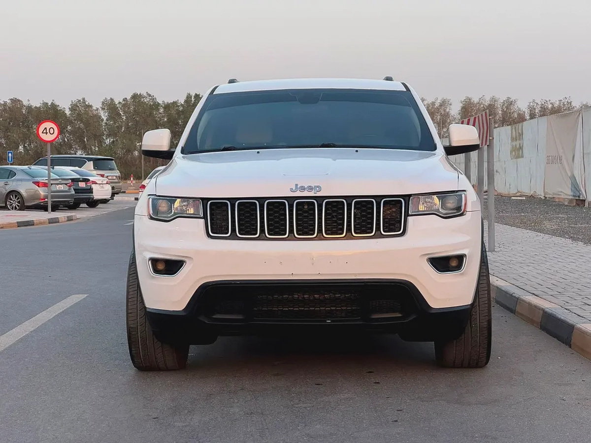 جيب كراند شيروكي V6 مواصفات امريكية بحالة جيدة-1-1