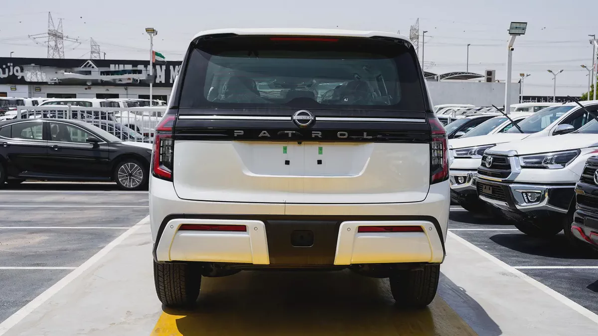 2026 Nissan Patrol XE 3.8L V6 GCC Specs - Brand New-4-4