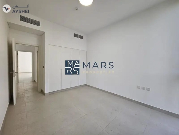 Brand New 3-Bedroom Corner Villa with Separate Maid’s Room & Majlis