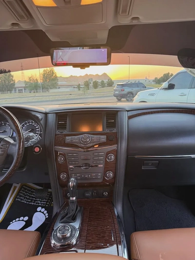 Nissan Patrol LE T2 2019 GCC Specs - Excellent Condition-9