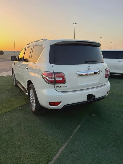 Nissan Patrol LE T2 2019 GCC Specs - Excellent Condition-3