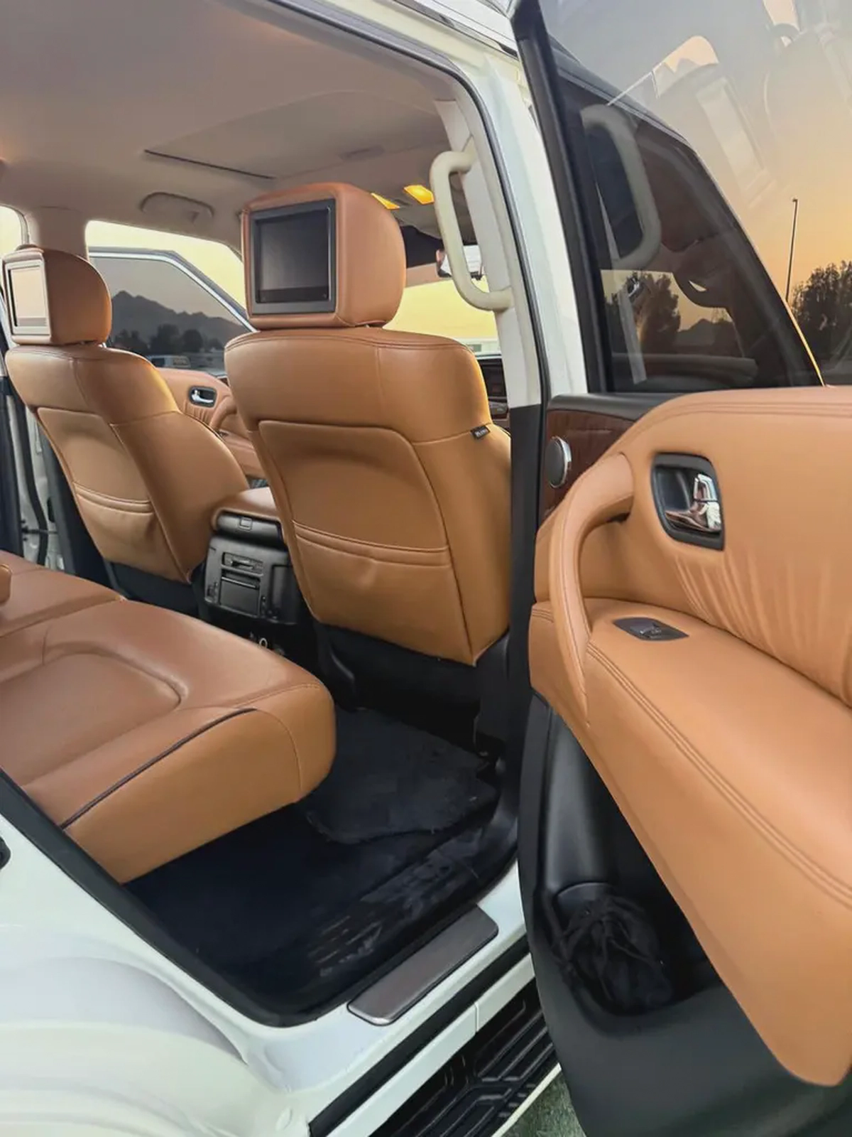 Nissan Patrol LE T2 2019 GCC Specs - Excellent Condition-10-10