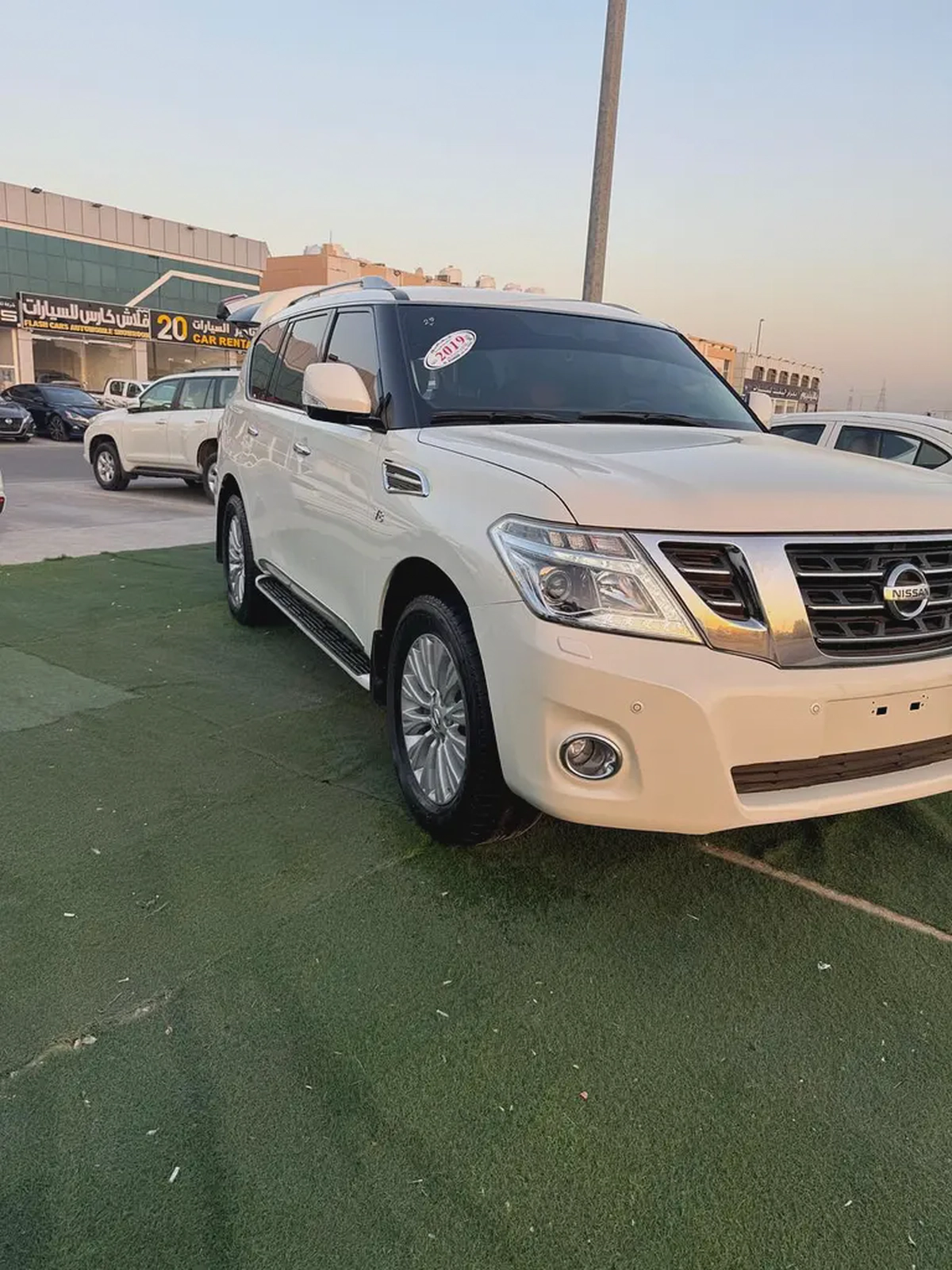 Nissan Patrol LE T2 2019 GCC Specs - Excellent Condition-1-1