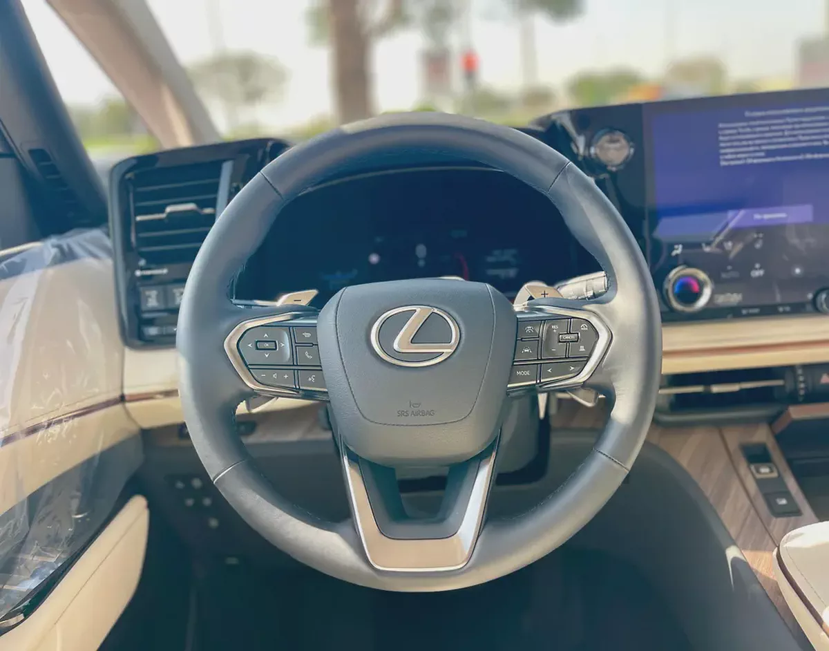 Lexus LM 350h Takumi 2025 European Specs-14-14