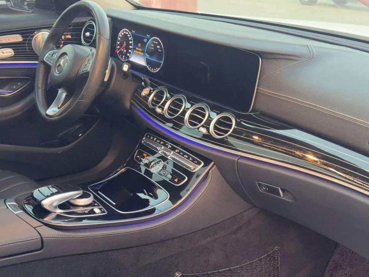Mercedes Benz E400 STD AMG 3.0L-6-0