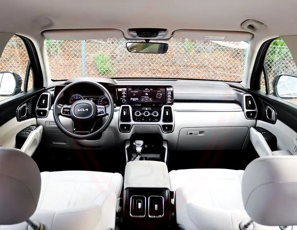 Kia Sorento LX Kia Sorento | 2.5 L | 2023