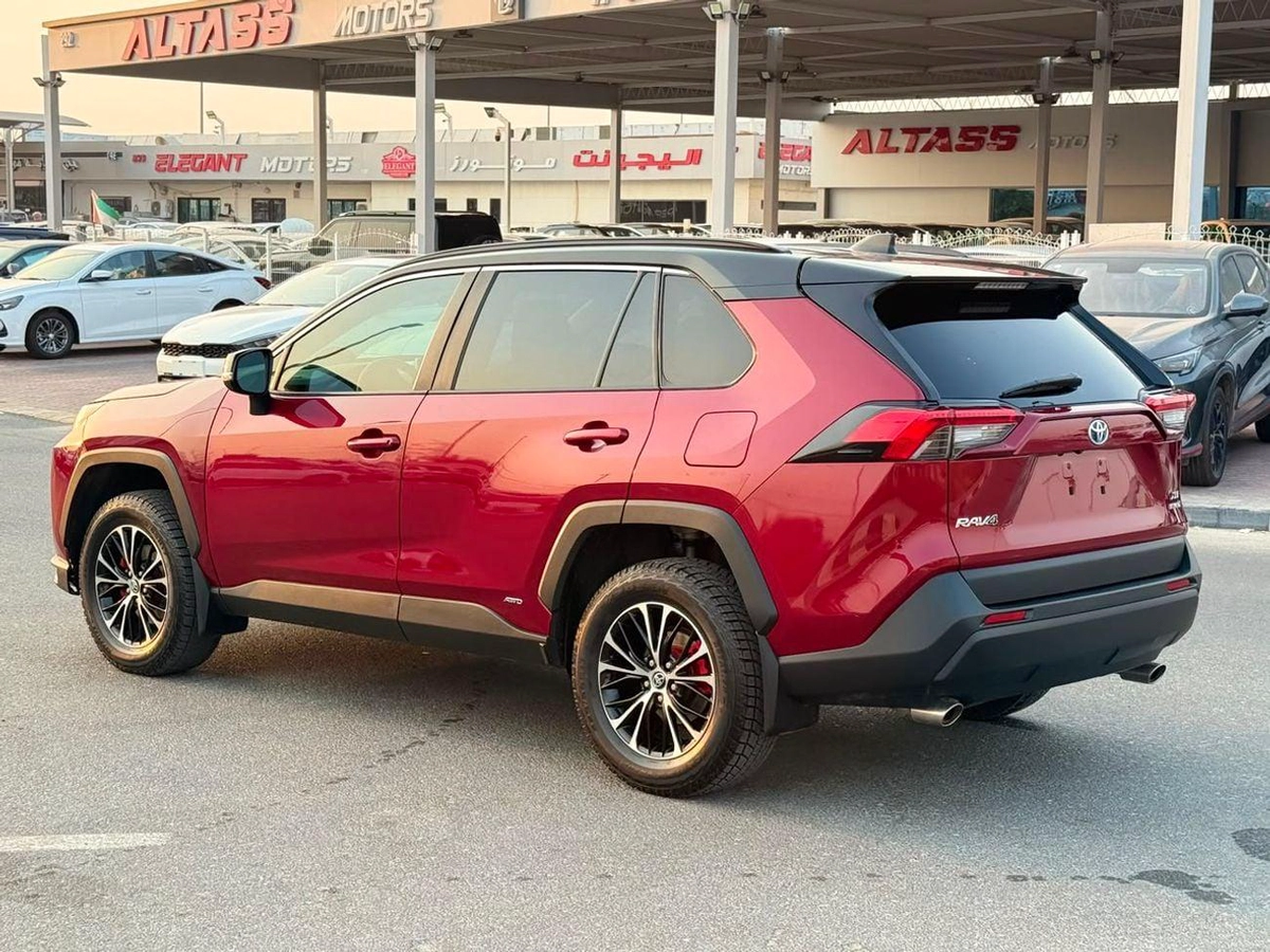 Toyota RAV4 XLE HEV Hybrid-11-0