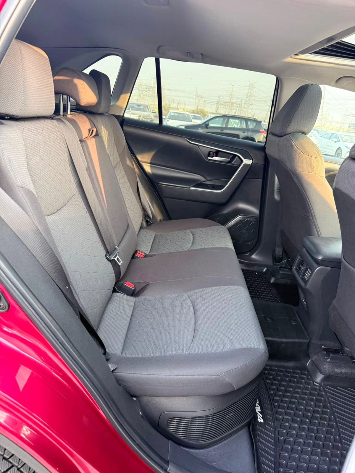 Toyota RAV4 XLE HEV Hybrid-16-0