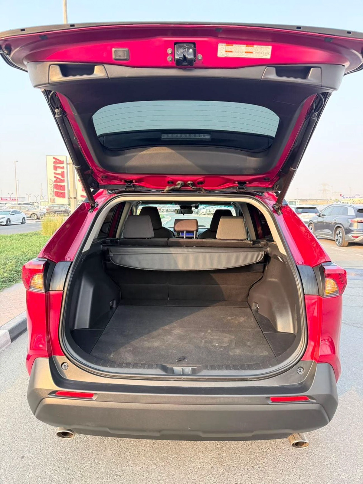 Toyota RAV4 XLE HEV Hybrid-21-0
