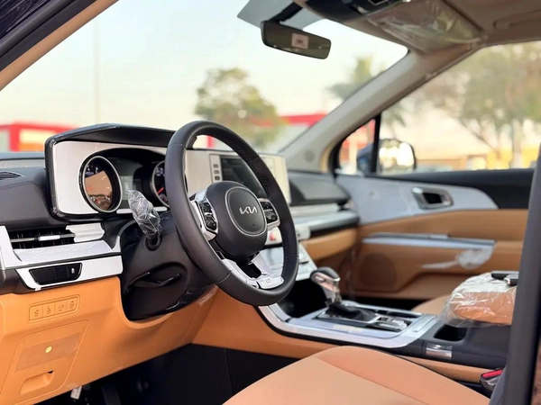 KIA CARNIVAL / GCC SPECS / BRAND NEW / 3 YEARS WARRANTY