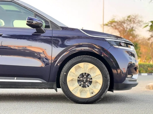 KIA CARNIVAL / GCC SPECS / BRAND NEW / 3 YEARS WARRANTY