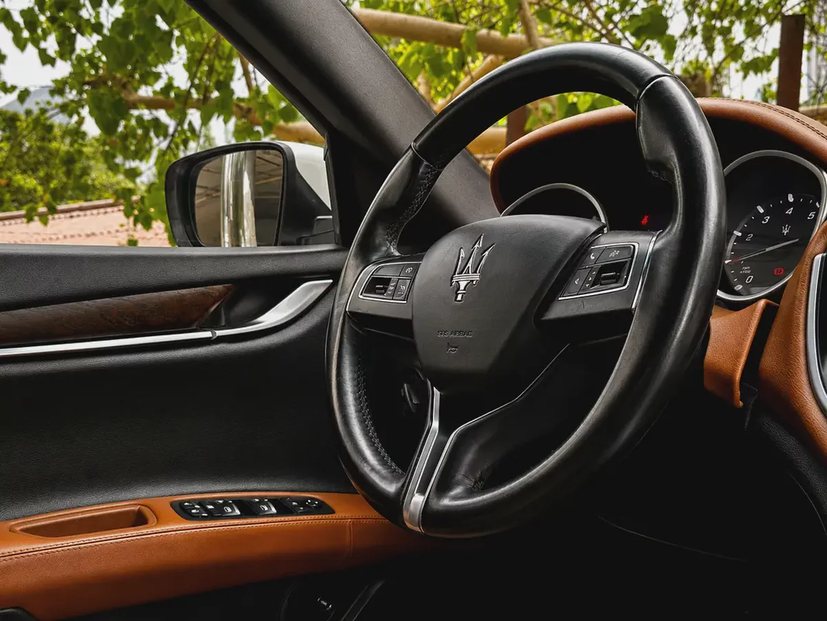 2015 Maserati Ghibli Q4 | GCC Specs | Italian Luxury & Performance 🇮🇹-6-6
