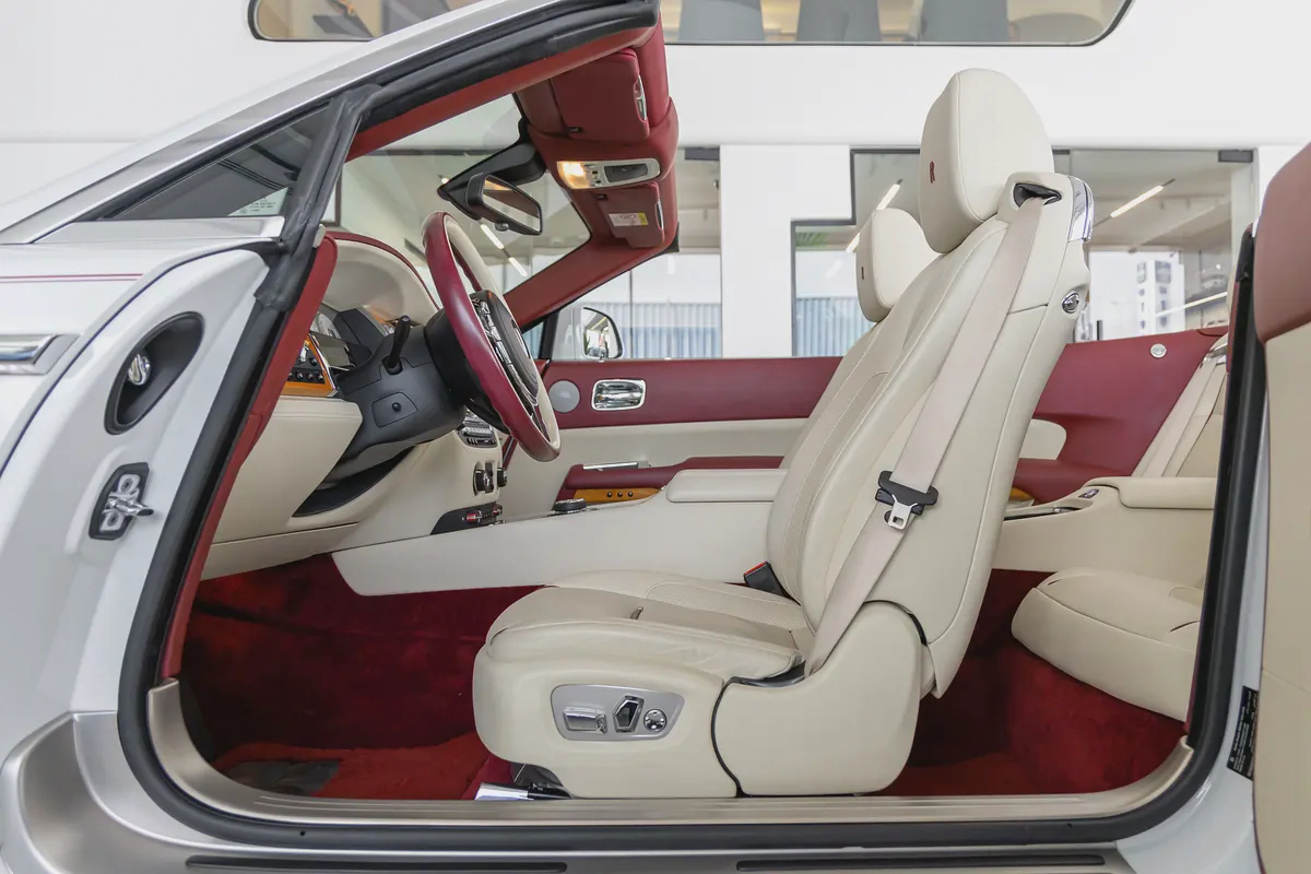 Rolls-Royce Dawn | Fully Loaded | GCC Specs | Mint Condition | WARRANTY THROUGH PITSTOP 360 AGMC-11-11