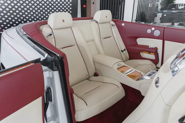 Rolls-Royce Dawn  | Fully Loaded | GCC Specs | Mint Condition | WARRANTY THROUGH PITSTOP 360 AGMC