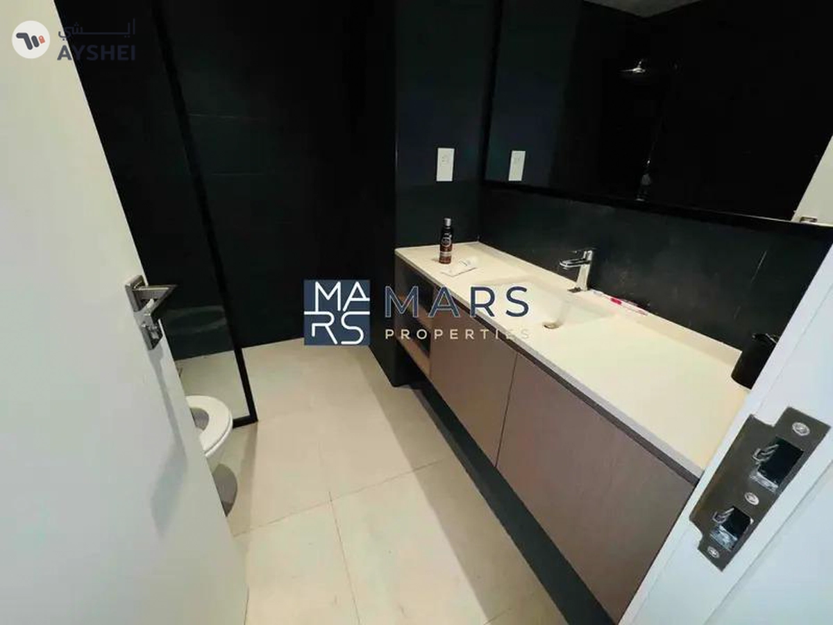 Luxurious one bedroom apartment with 2 washroom blvrd 1 in 55k-9-9