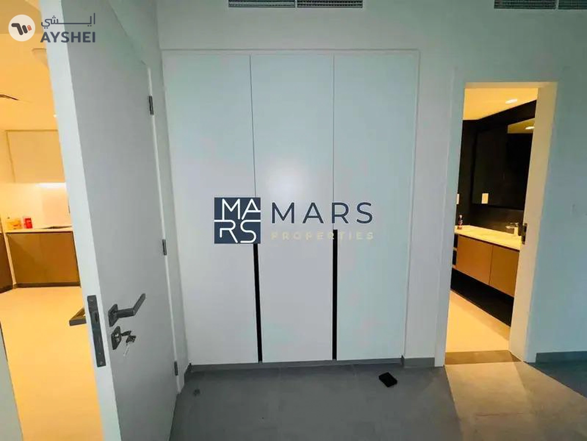 Luxurious one bedroom apartment with 2 washroom blvrd 1 in 55k-5-5