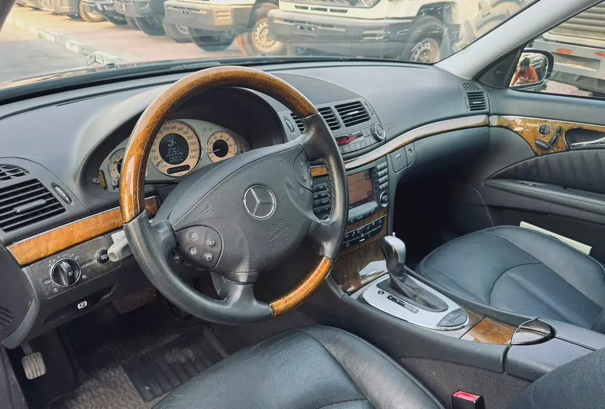 Pristine 2005 Mercedes-Benz E-Class E 500 | Japanese Specs | Low Mileage-9-9