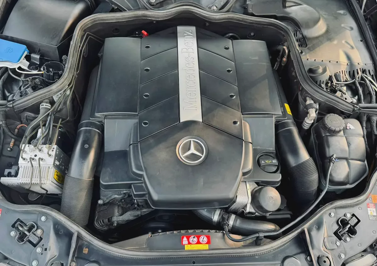 Pristine 2005 Mercedes-Benz E-Class E 500 | Japanese Specs | Low Mileage-7-7