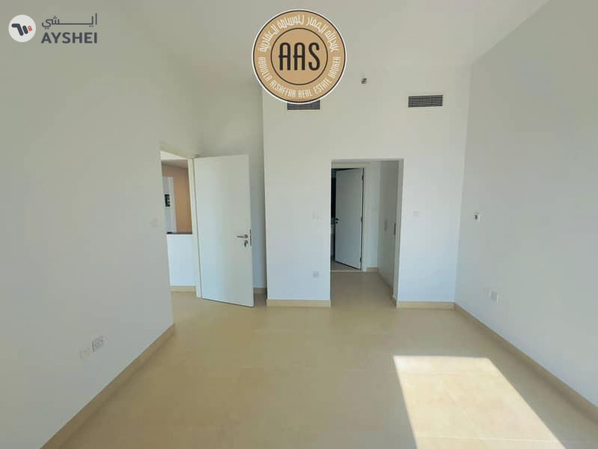 BRAND NEW 2BHK UNFURNISHED FLAT|PAYMENT OPTIONS AVAILABLE|WALKING DISTANCE-11-11