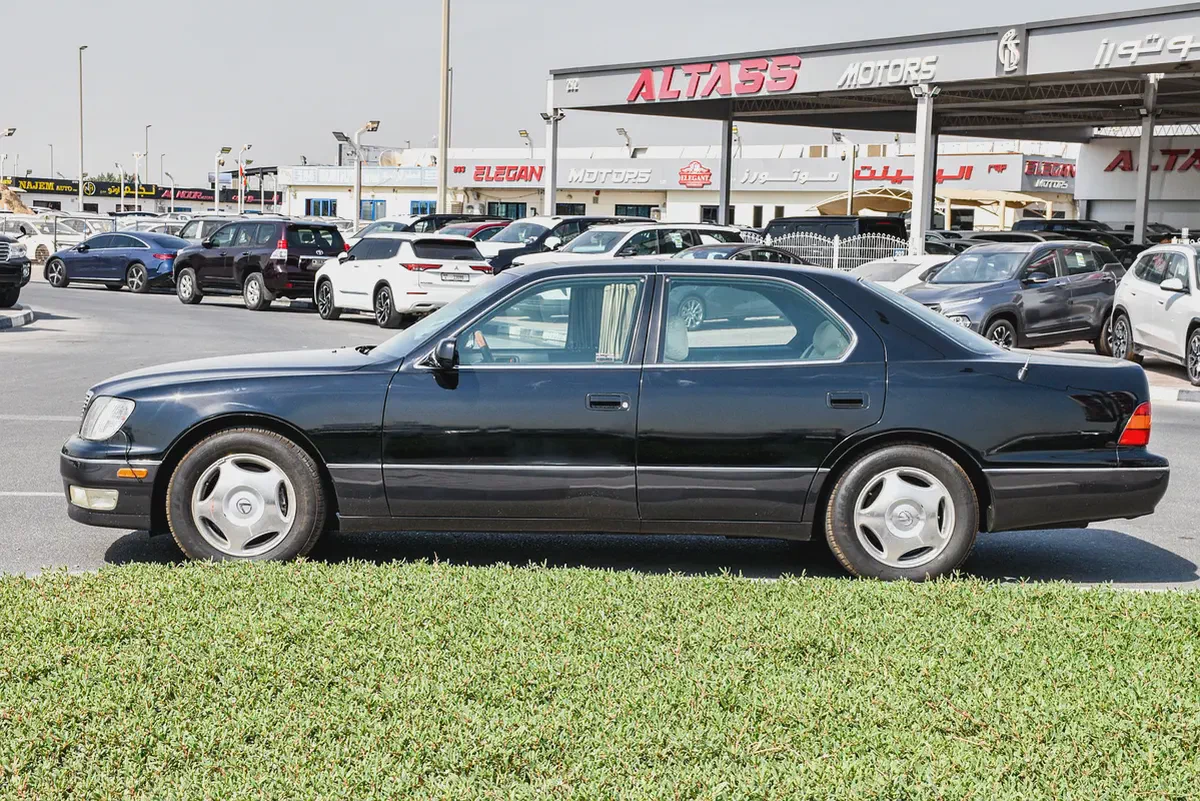 1998 - LEXUS LS400 - SUPER CLEAN  - ONLY 89,000 KM-4-4