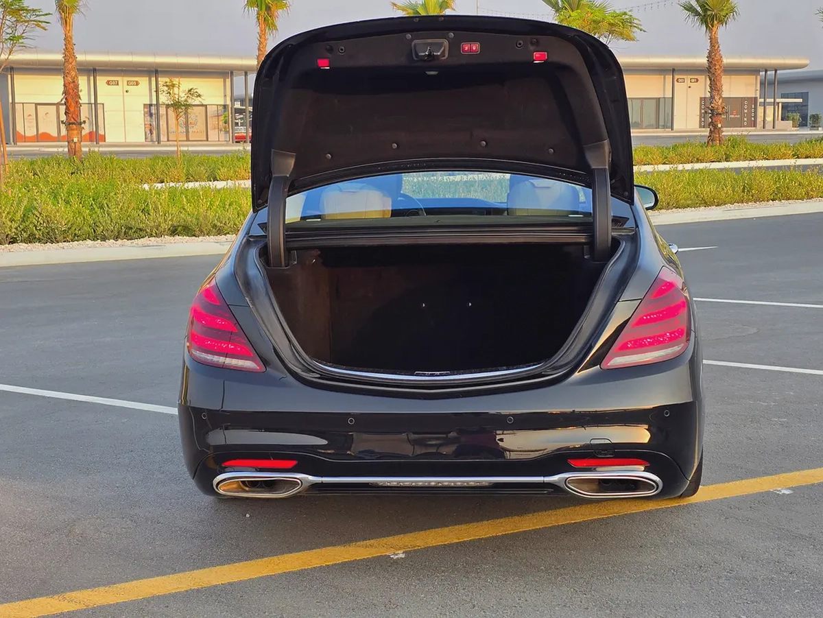 Mercedes-Benz S-Class S 560 2018 - American Specs-7-7