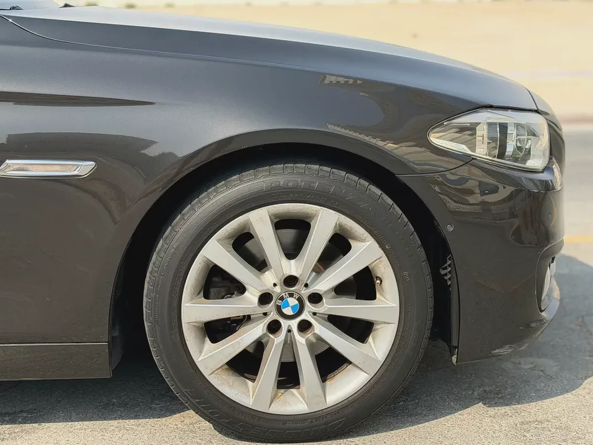 Original Paint | 2015 BMW 5-Series 528i GCC Specs-3-3