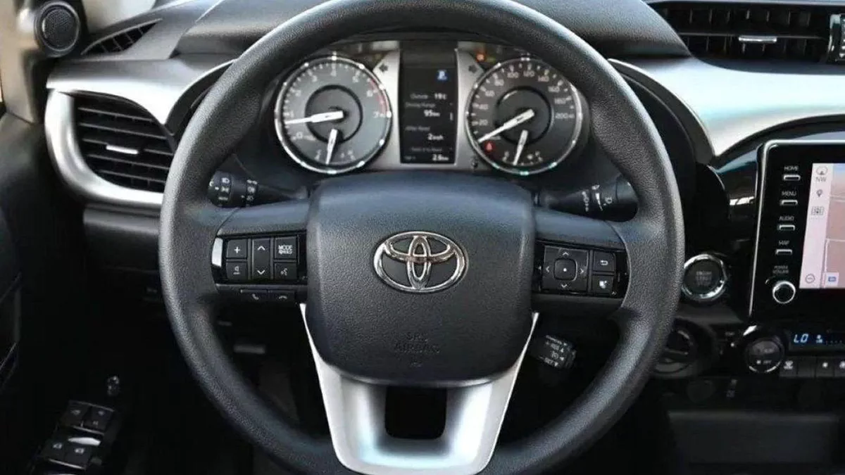 Toyota Hilux SGLX DC TRD 4.0L AWD-9-0