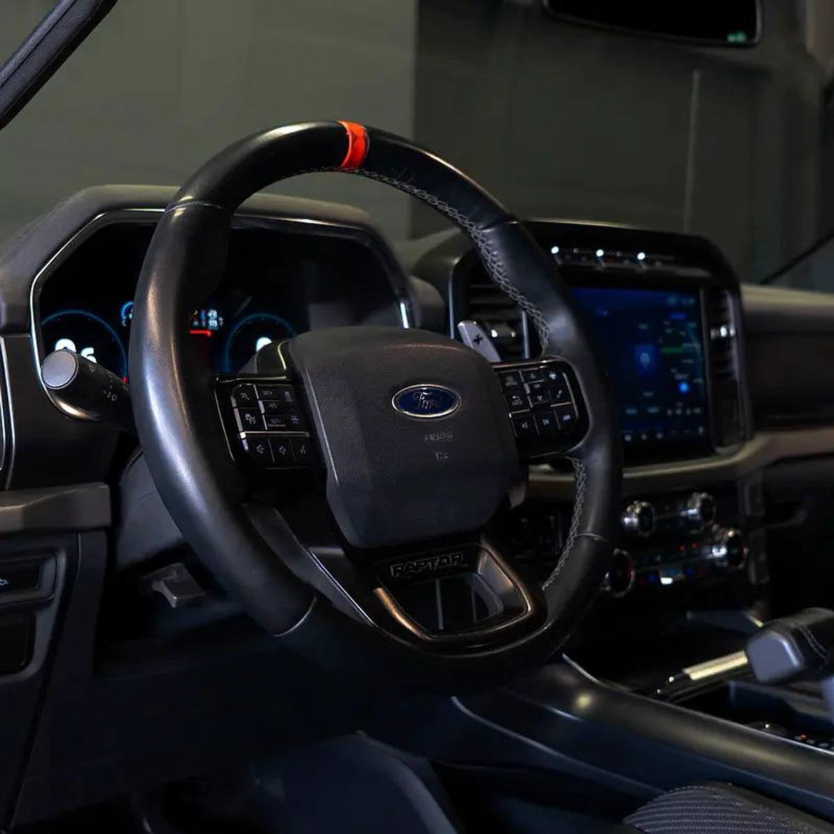AED 4,599 pm • 0% Downpayment • Ford F-150 Raptor • Agency Warranty And Service Package-10-10
