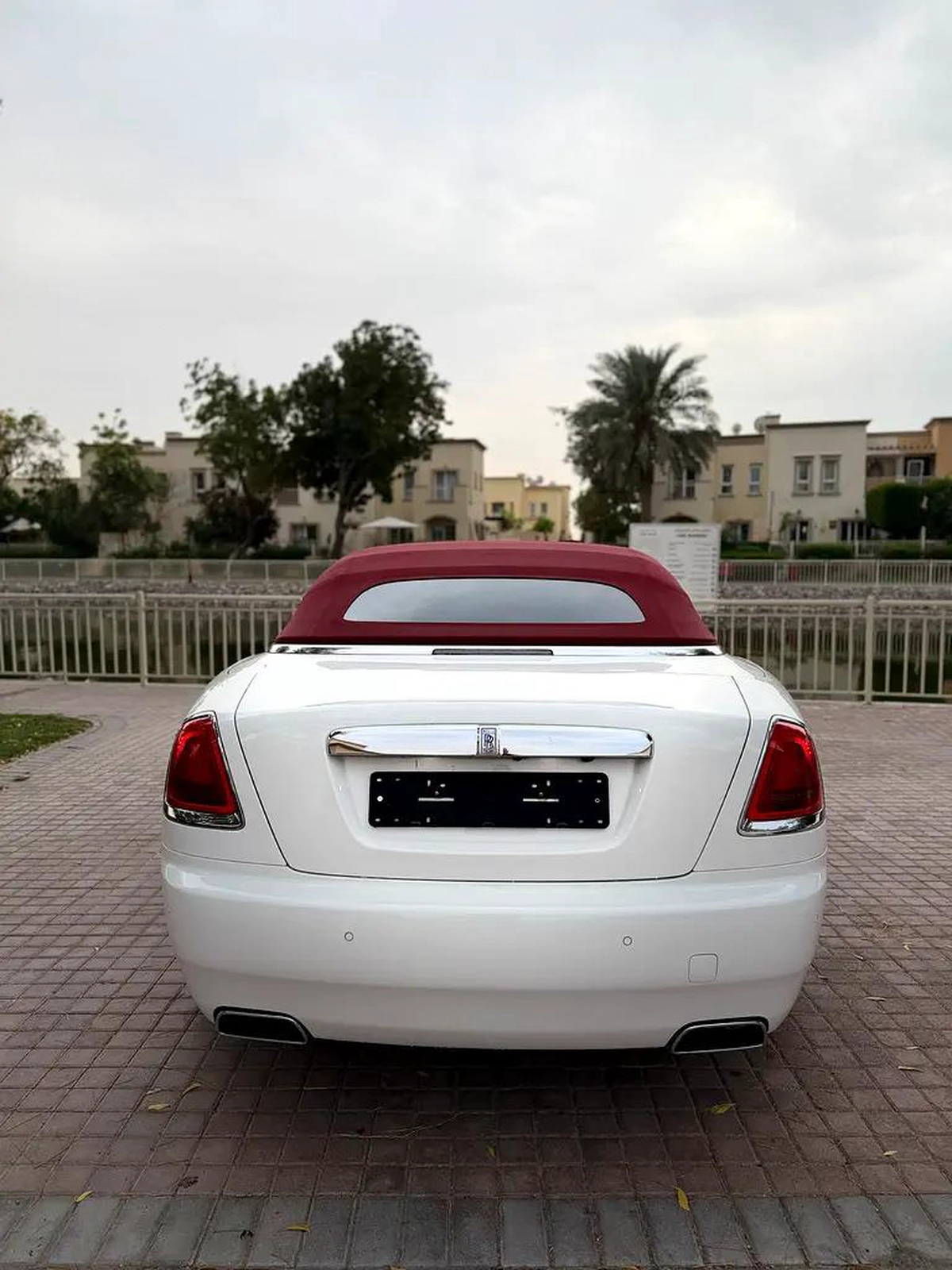 Rolls-Royce Dawn 2018 - Korean Specs - Pristine Condition-4-4
