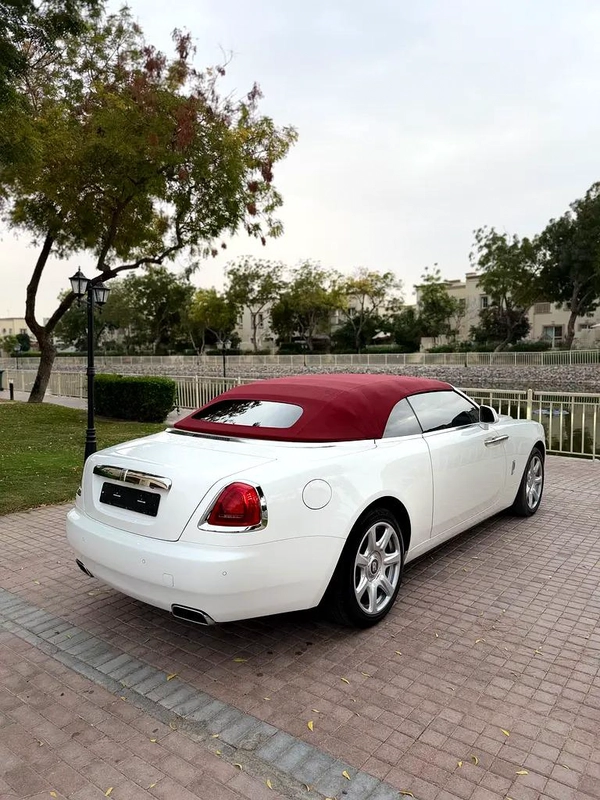 Rolls-Royce Dawn 2018 - Korean Specs - Pristine Condition