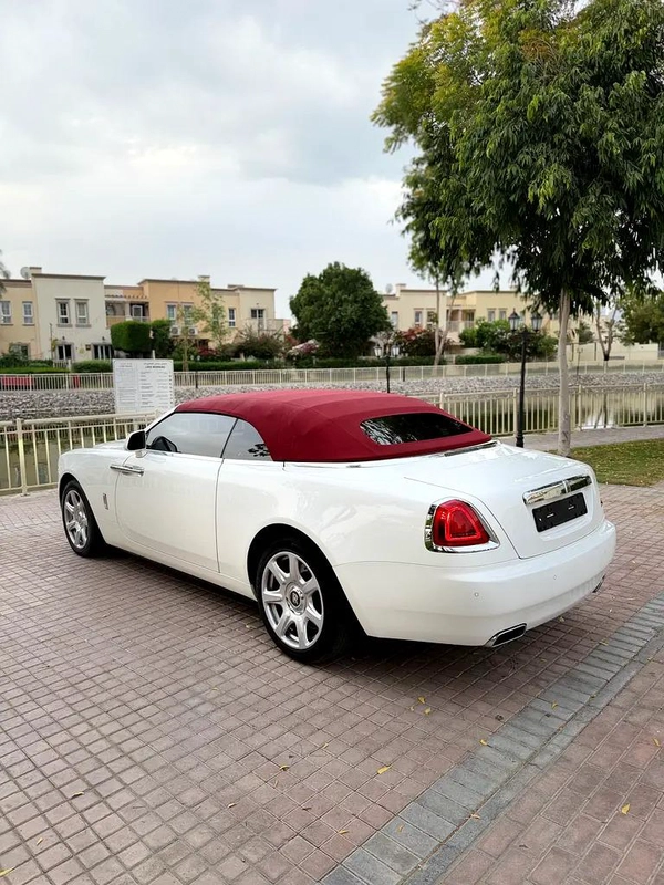 Rolls-Royce Dawn 2018 - Korean Specs - Pristine Condition