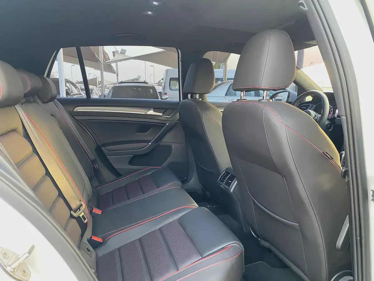 GOLF 2019 GTI  WHITE-15-15