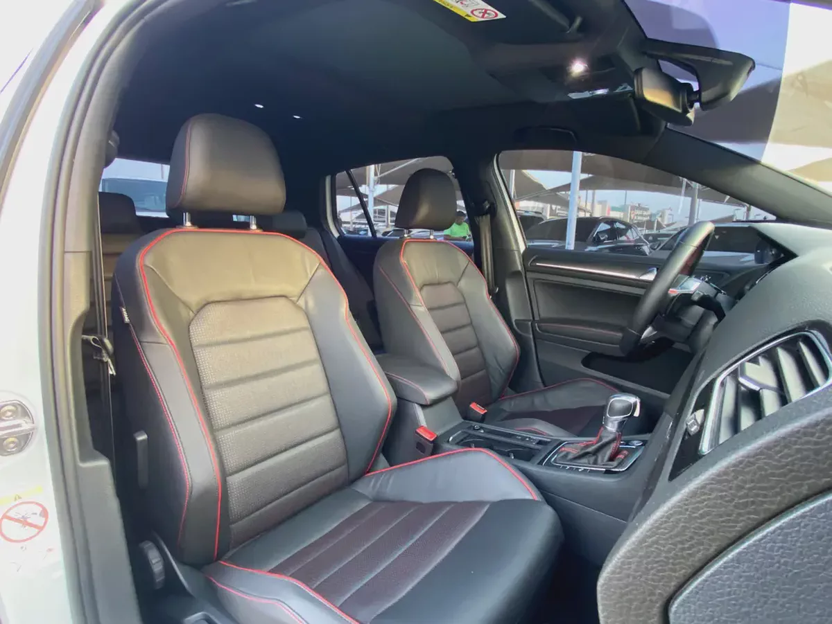 GOLF 2019 GTI  WHITE-16-16
