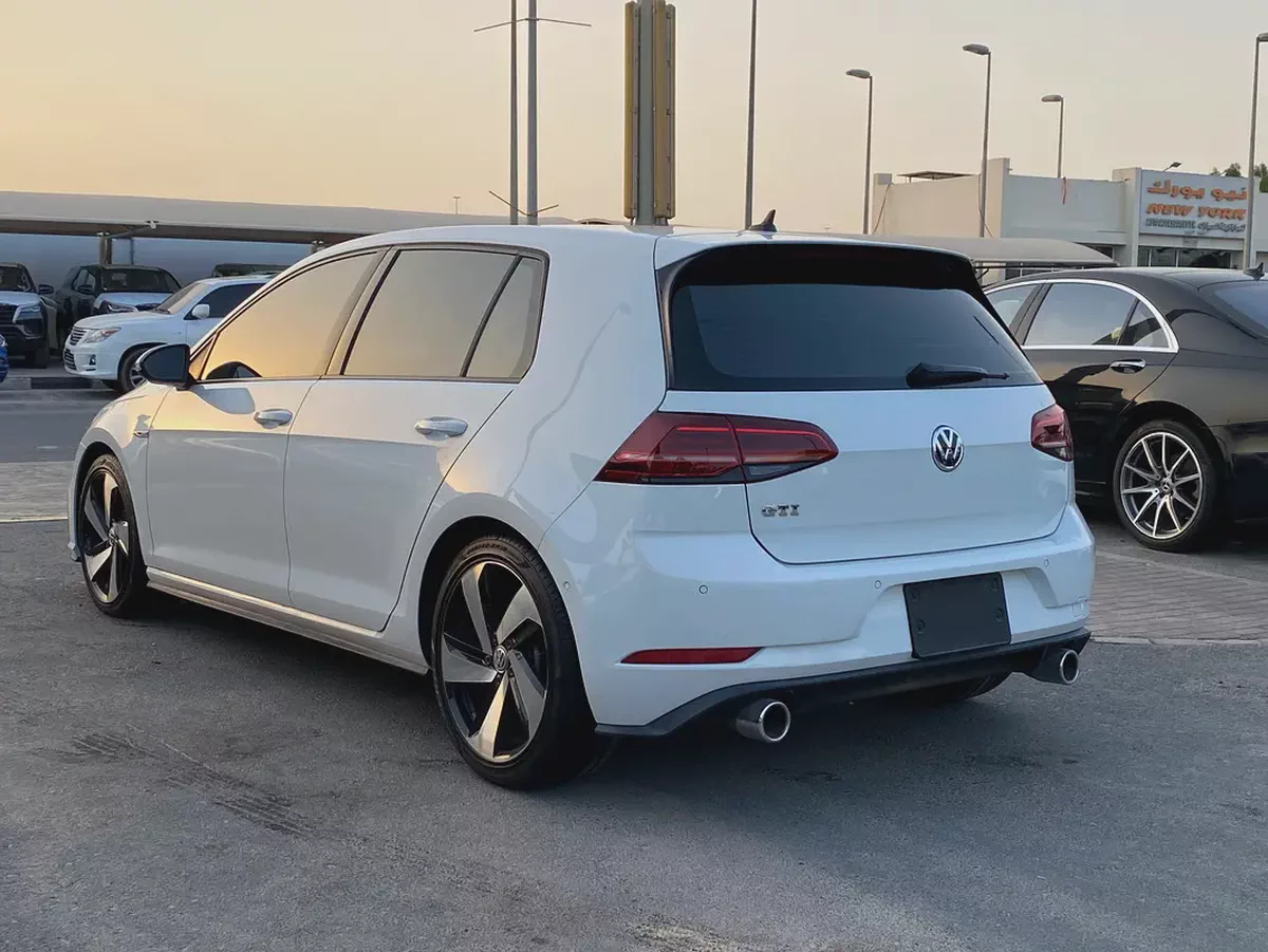 GOLF 2019 GTI  WHITE-8-8