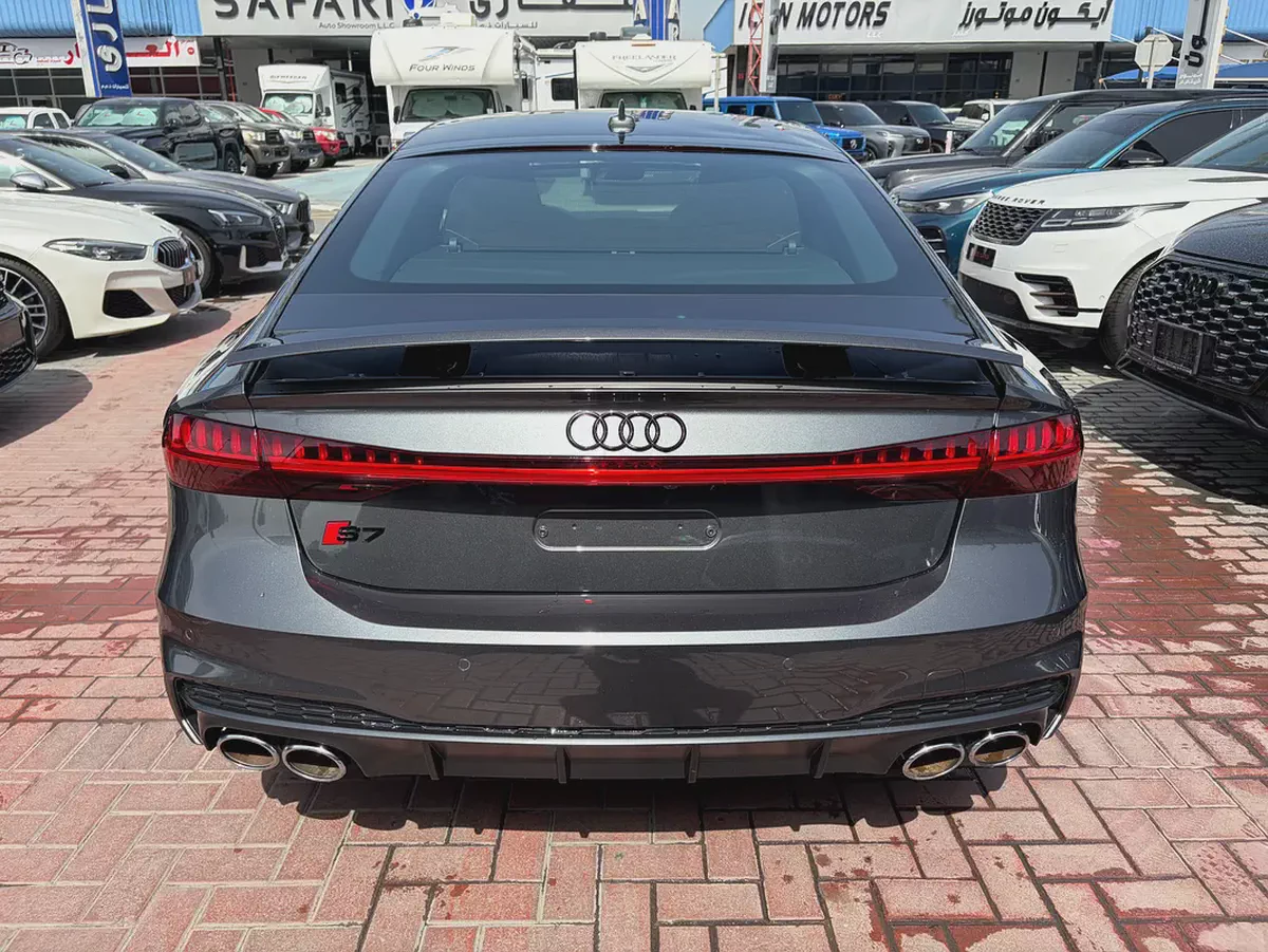 2024 Audi S7 4.0 TFSI quattro - GCC Specs - Brand New-4-4