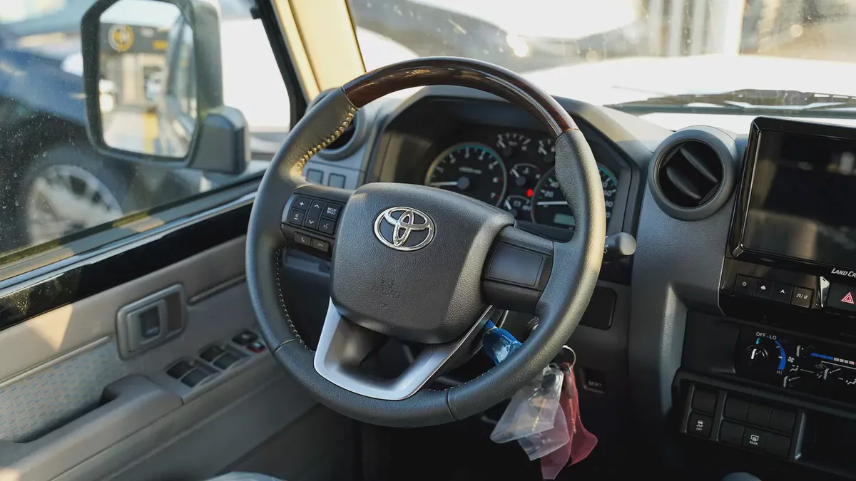 2026 Toyota Land Cruiser 70 Series LC 76 LX GCC Specs-13-13