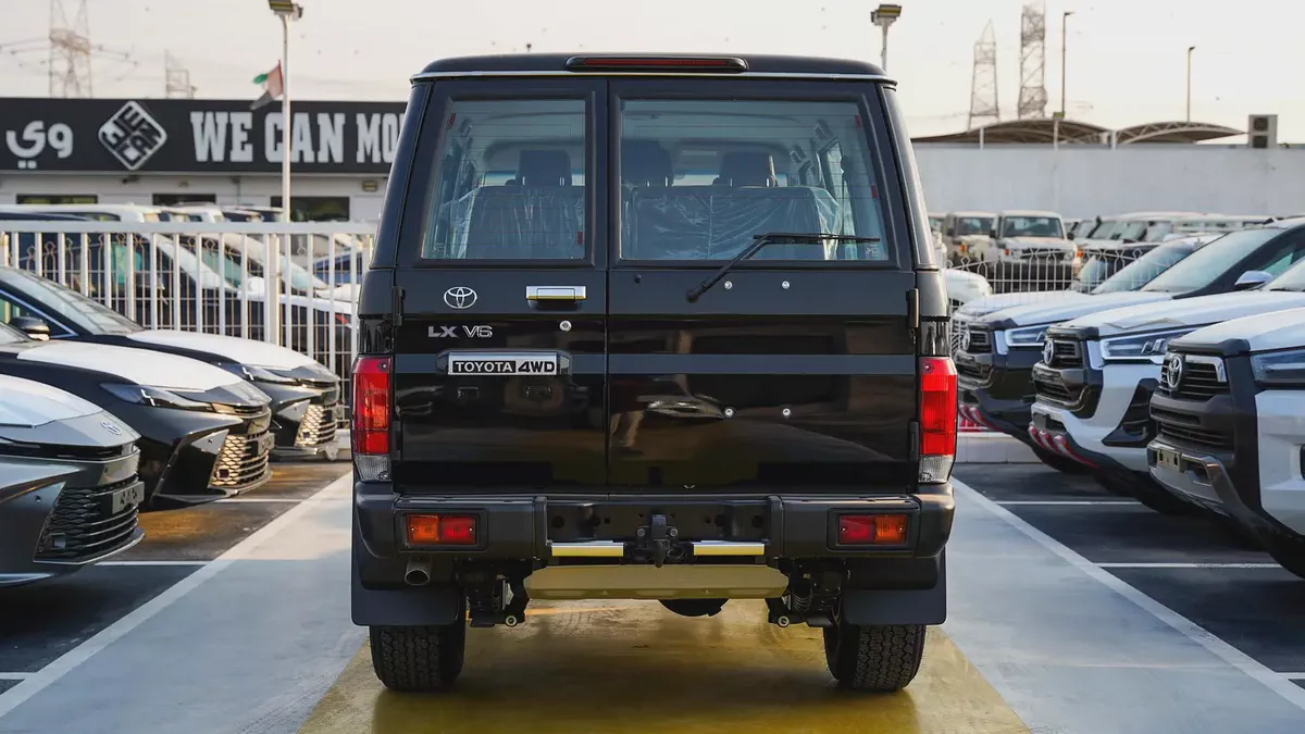 2026 Toyota Land Cruiser 70 Series LC 76 LX GCC Specs-5-5