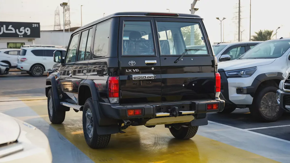 2026 Toyota Land Cruiser 70 Series LC 76 LX GCC Specs-6-6